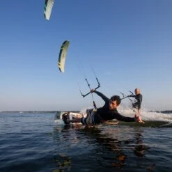 Flysurfer Sonic 4 Performance Foil Kite Discounts Apply ! -Windglide Surfing Shop 900 flysurfer sonic 4 size 7
