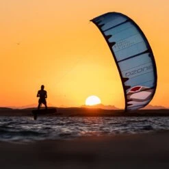 Ozone Edge V11 Freeride / Big Air / Race Kite - 20% Off Discounts Apply ! -Windglide Surfing Shop ozone edge v11 size bar 5